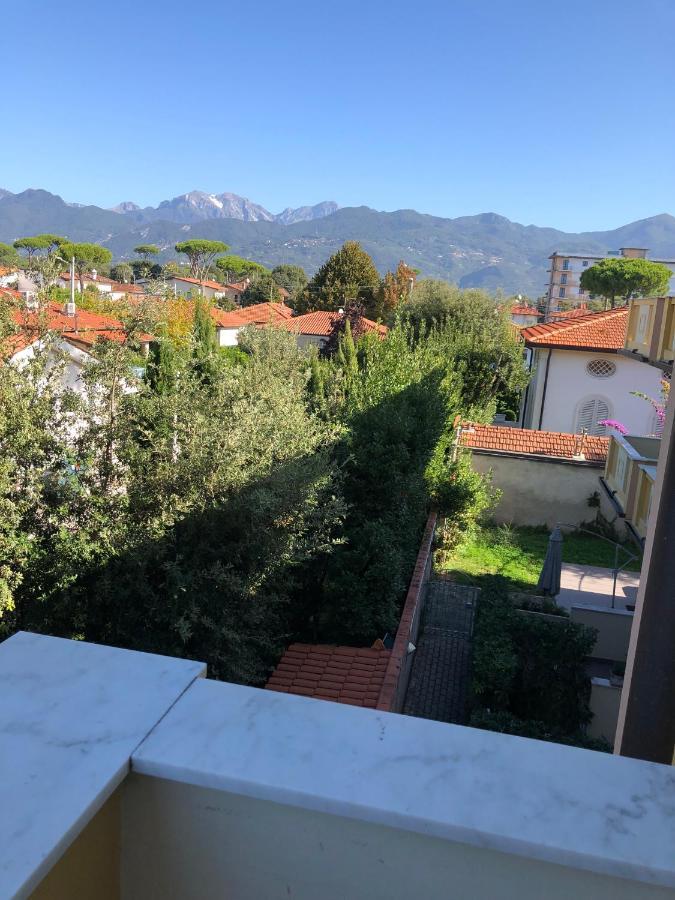 Apartamento Vittoria Marina Di Pietrasanta Buitenkant foto